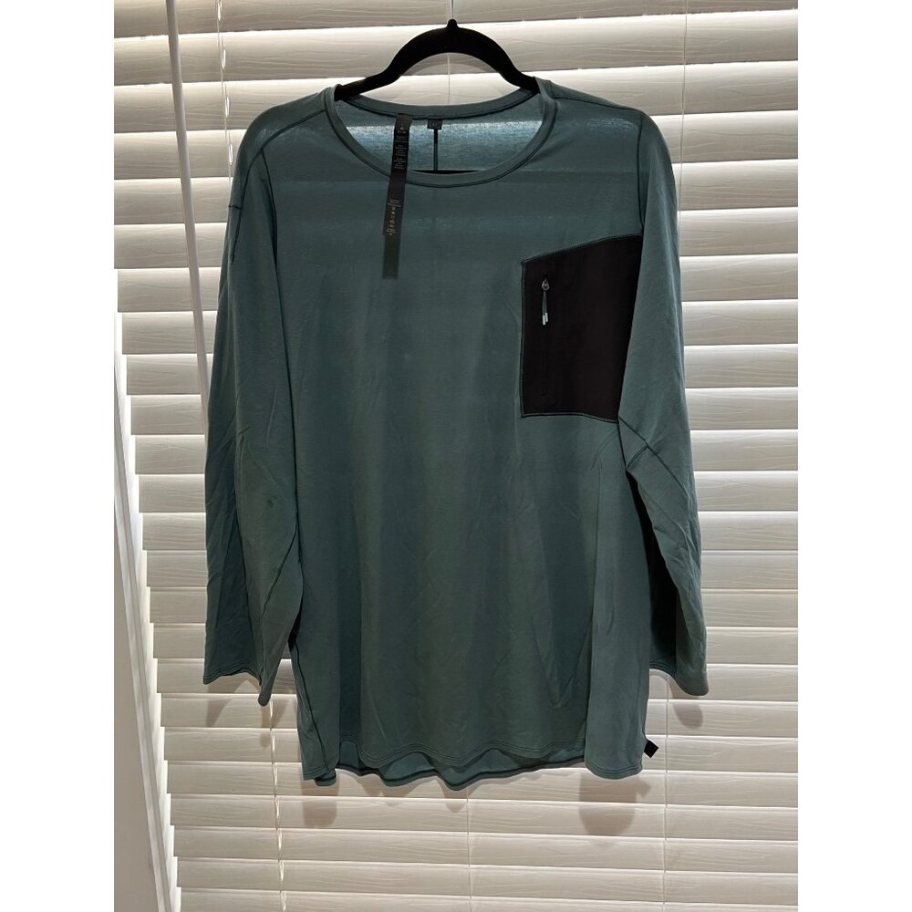 Lululemon‎ Long Sleeve Shirt - Size L
